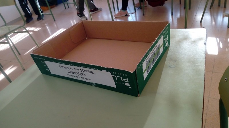 INS Baix Empordà, el primer institut de l'Empordanet que ens ajuda amb la campanya de reciclatge de material d'escriptura