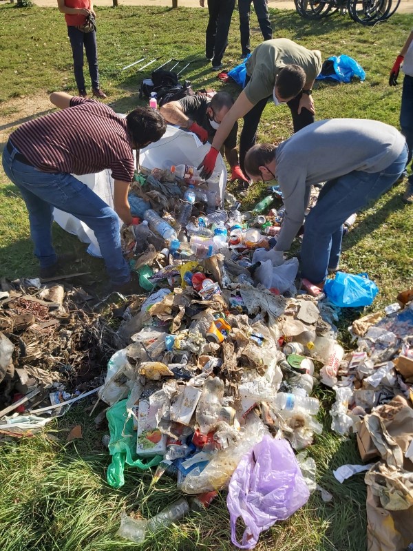 L'ANG realitza una recollida de residus a les hortes de Santa Eugènia 